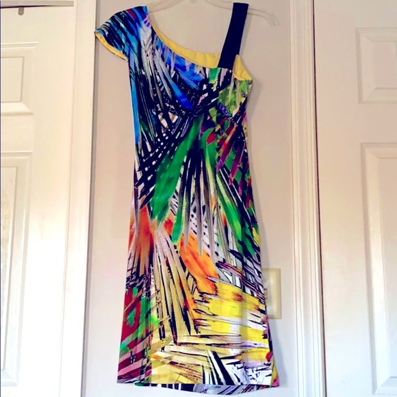 Cartise Colorful Abstract Asymmetrical Shoulder Dress size 4 - Picture 2 of 16
